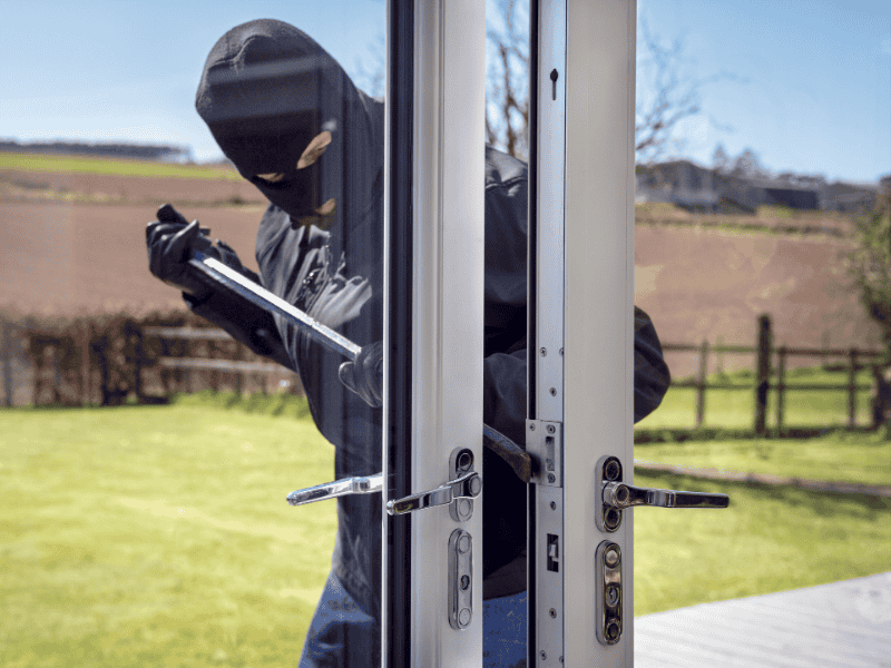 Fenêtres et sécurité : ce que peu de gens savent sur le vitrage anti-effraction